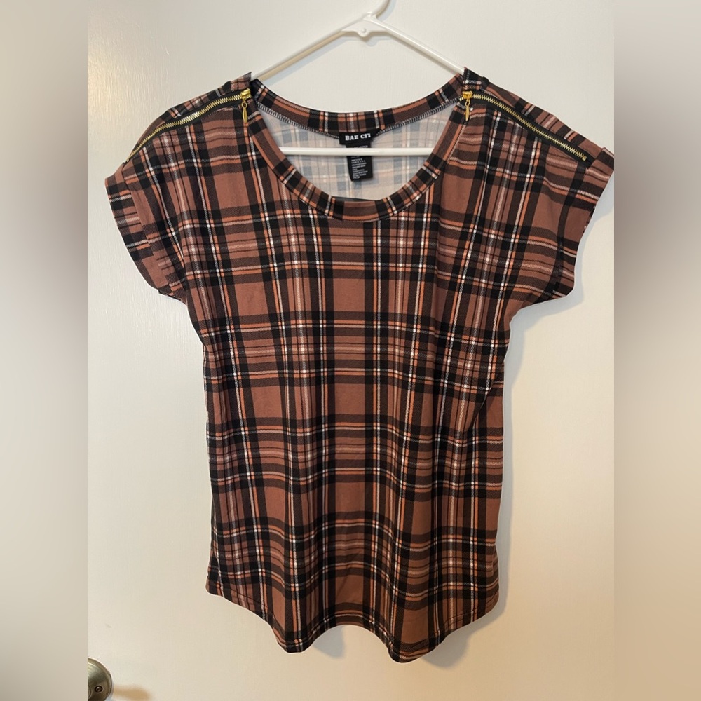 Womans top MEDIUM